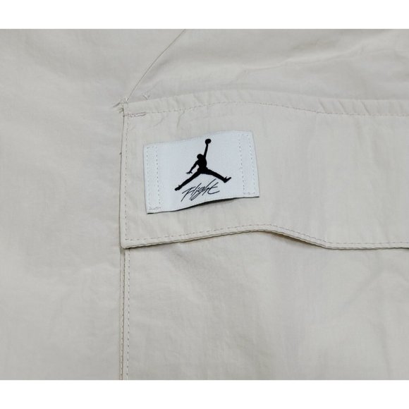Jordan Essentials Women's Oversized Jacket DM5197-104 - Picture 3 of 9